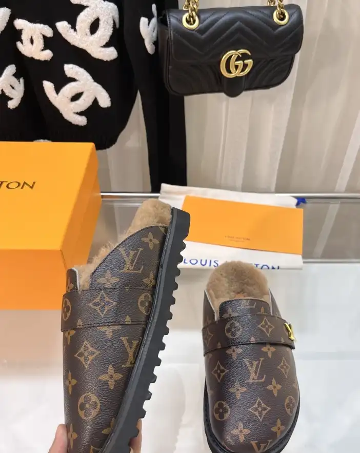 hype LV Slippers