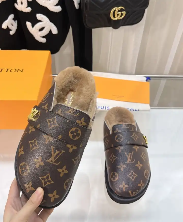 hype LV Slippers