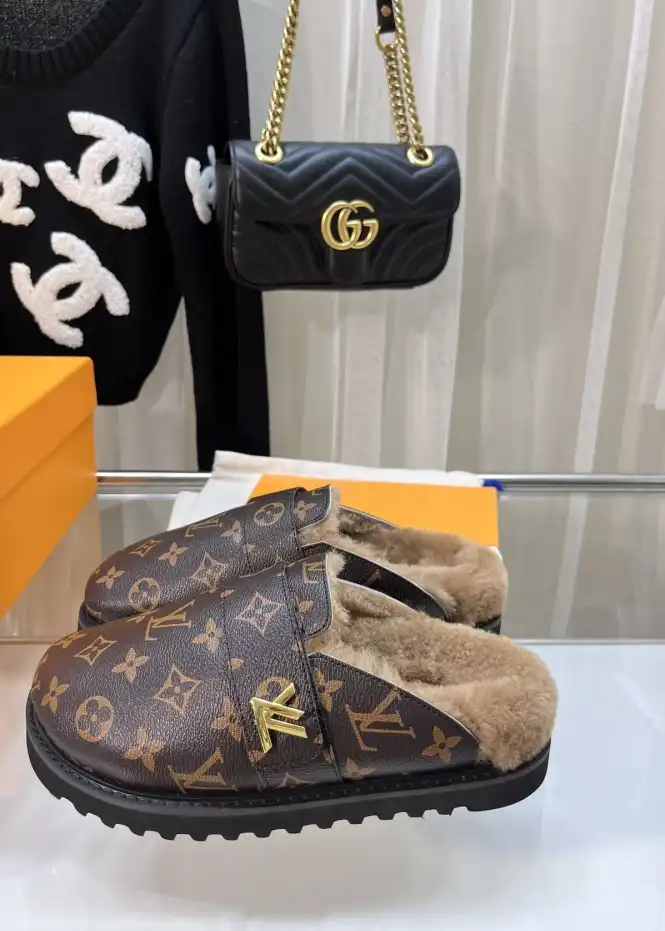 hype LV Slippers