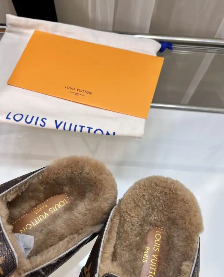 hype LV Slippers