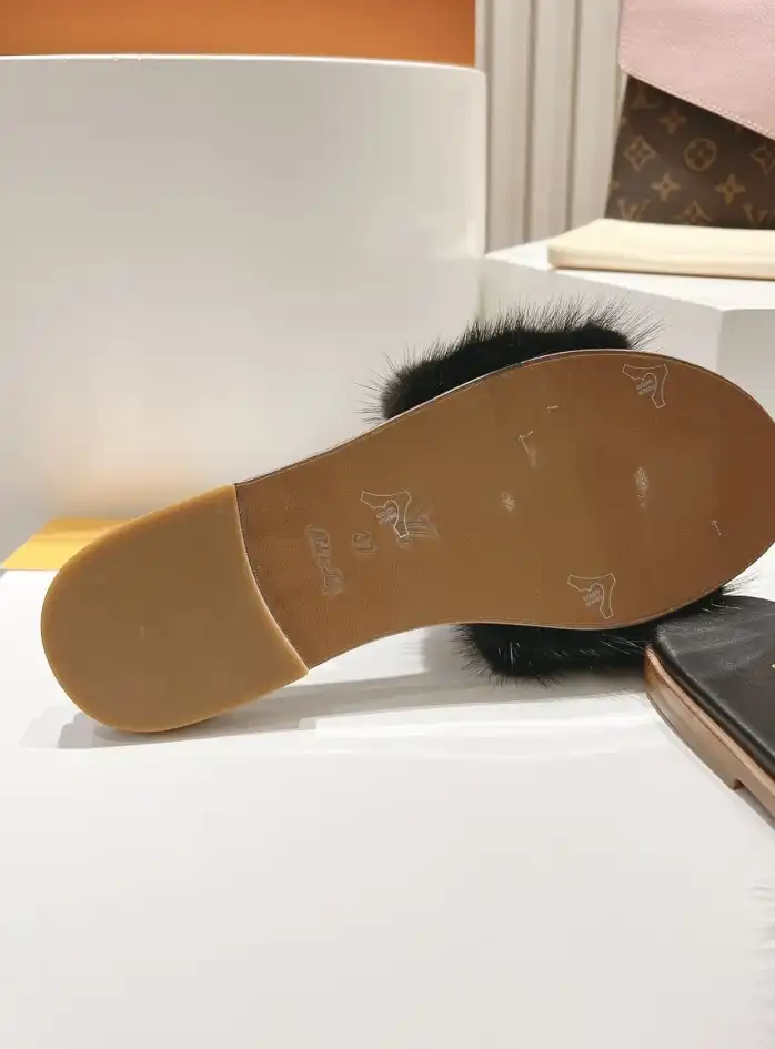 hype LV Slippers