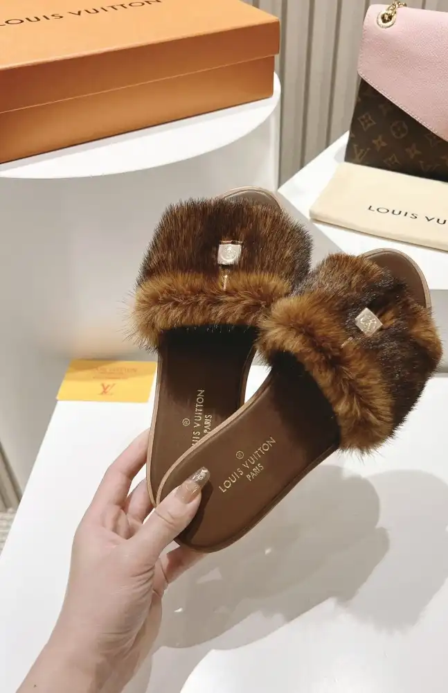 hype LV Slippers