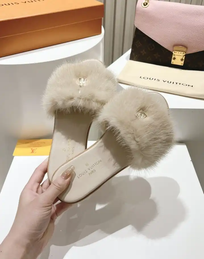 hype LV Slippers