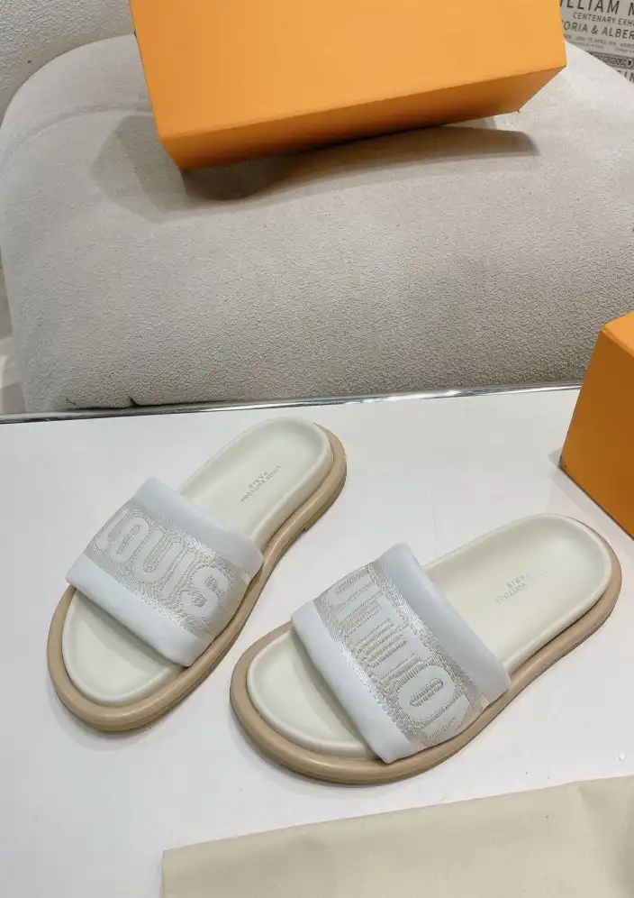 hype LV Slippers