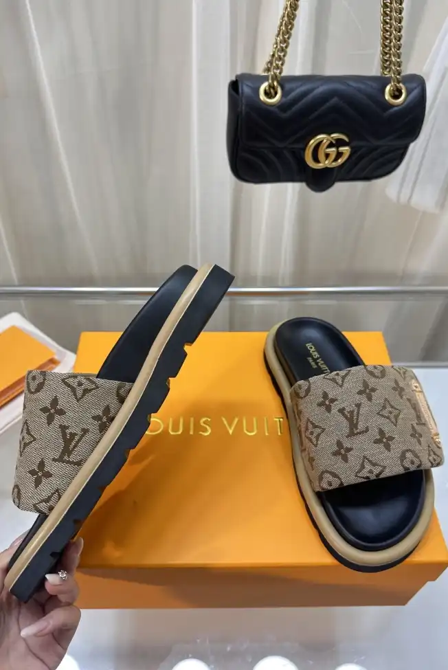 hype LV Slippers