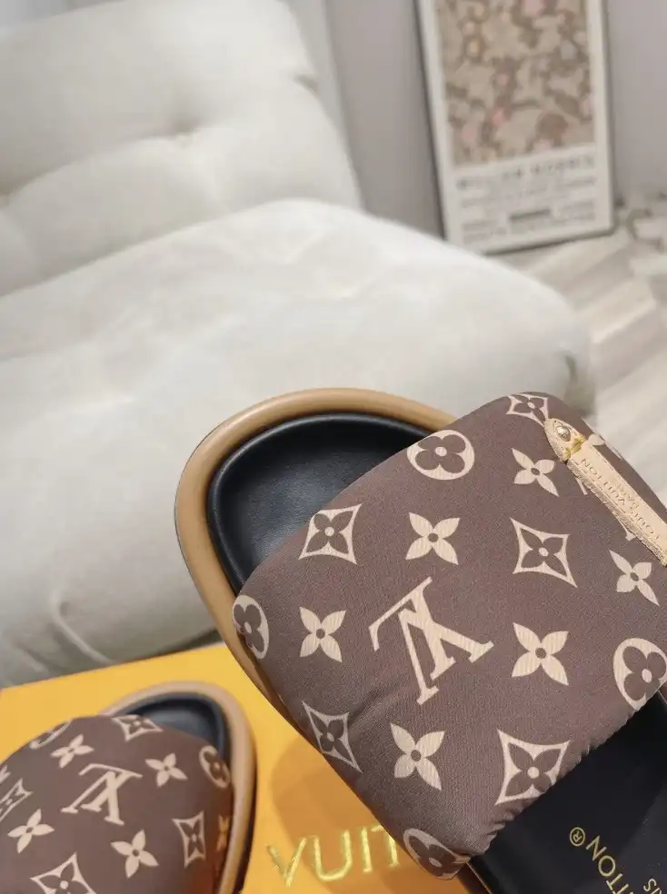 hype LV Slippers