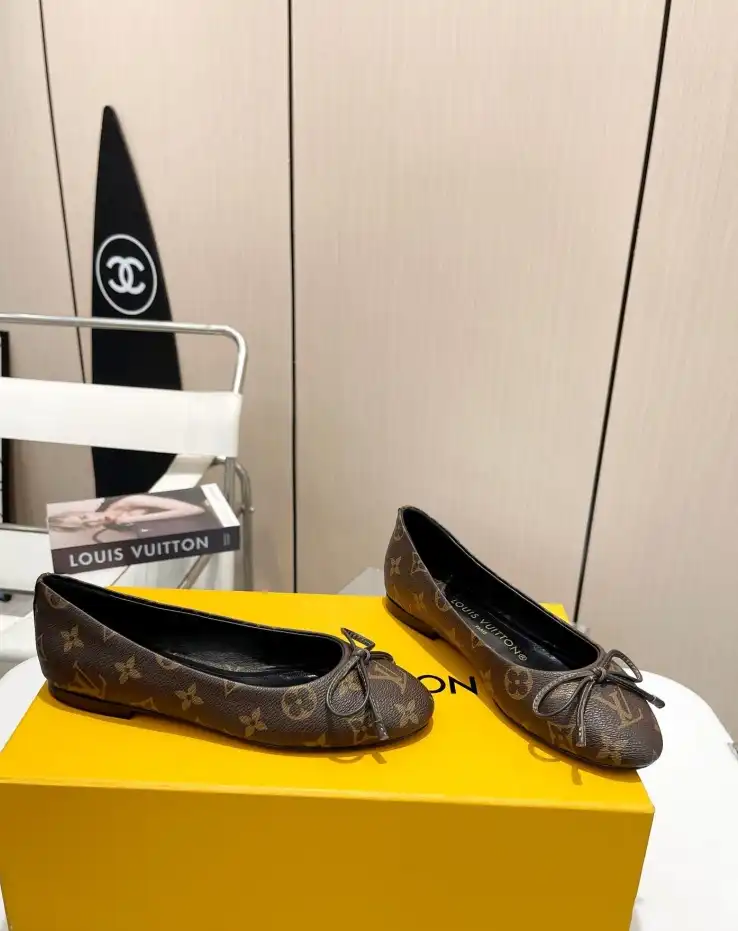 hype LV flat shoes