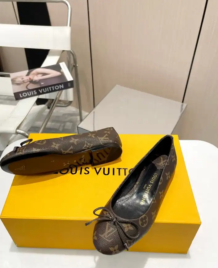 hype LV flat shoes