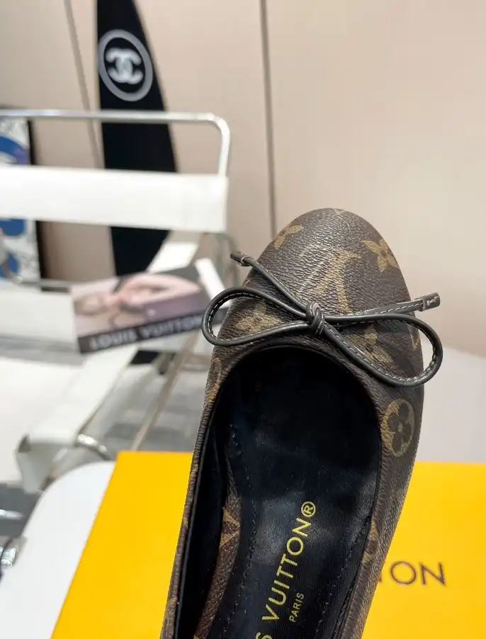 hype LV flat shoes