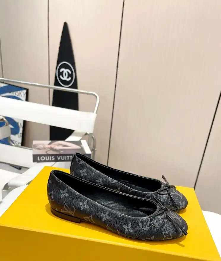 hype LV flat shoes