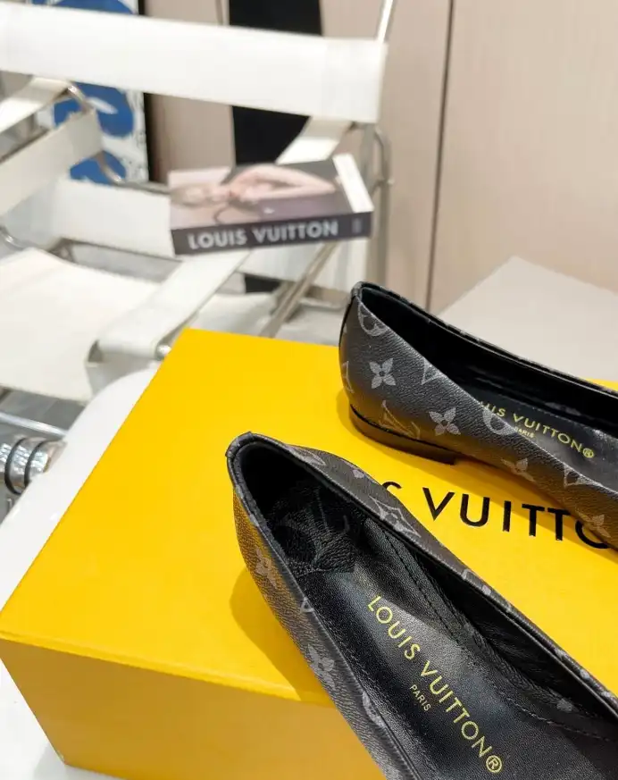 hype LV flat shoes