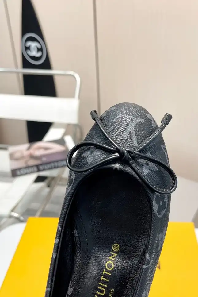 hype LV flat shoes