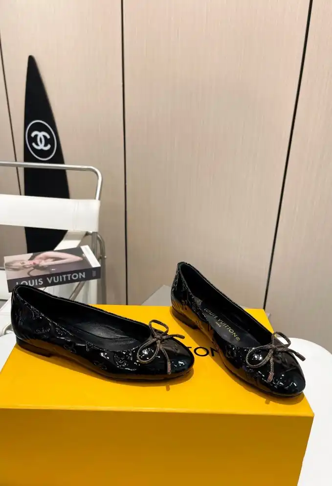 hype LV flat shoes