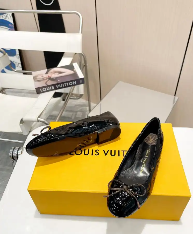 hype LV flat shoes