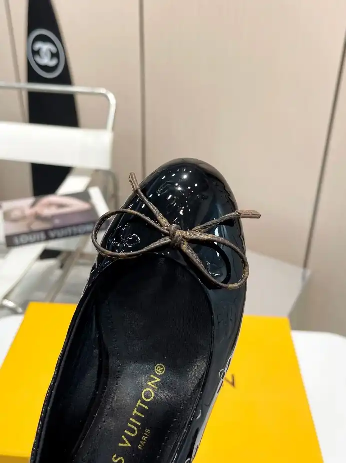 hype LV flat shoes