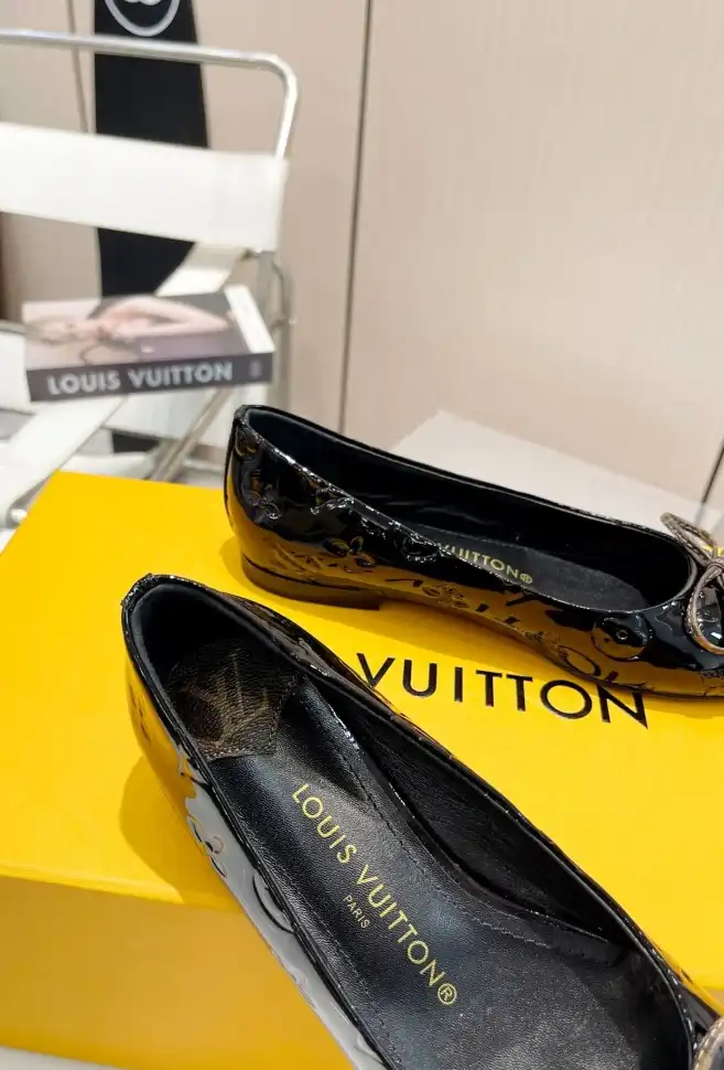 hype LV flat shoes