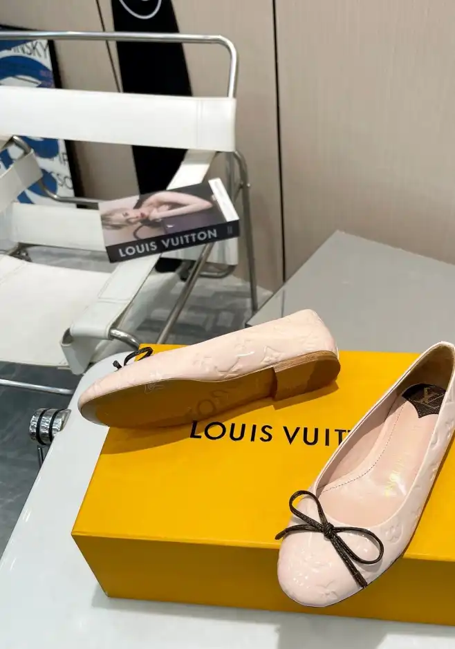 hype LV flat shoes