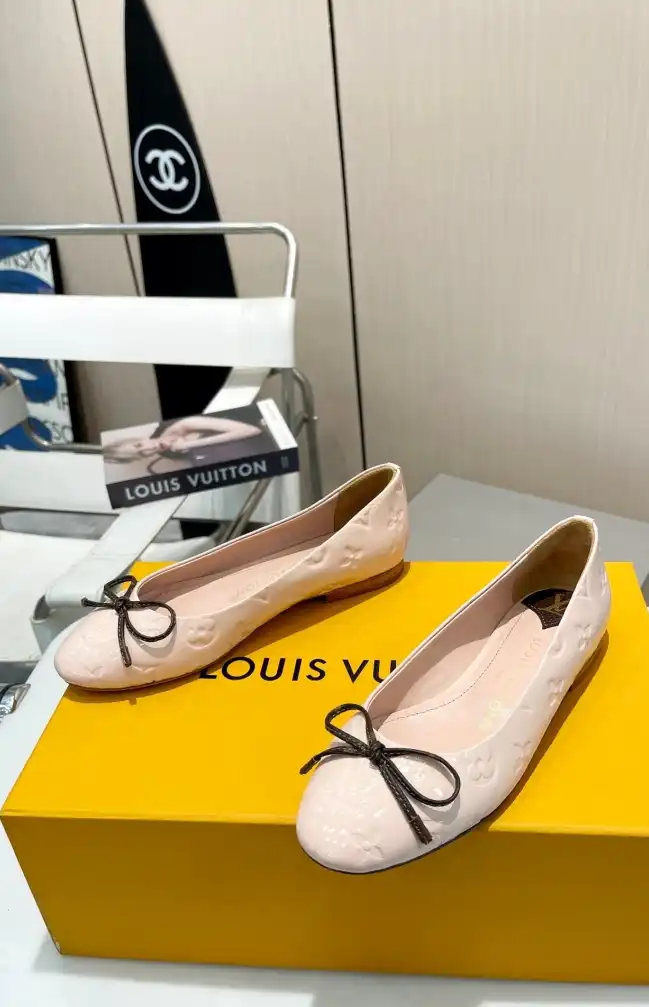 hype LV flat shoes