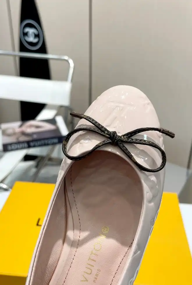 hype LV flat shoes