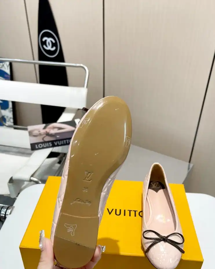 hype LV flat shoes