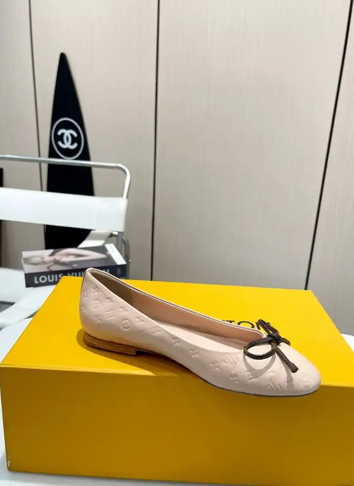 hype LV flat shoes