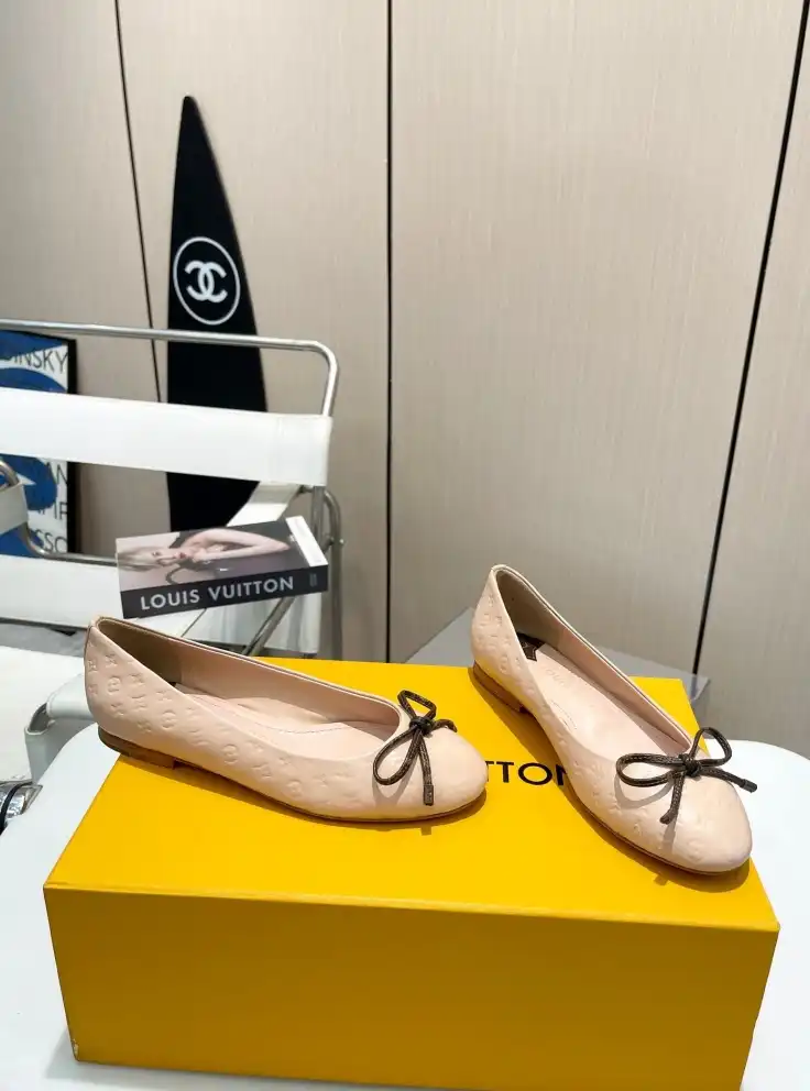 hype LV flat shoes