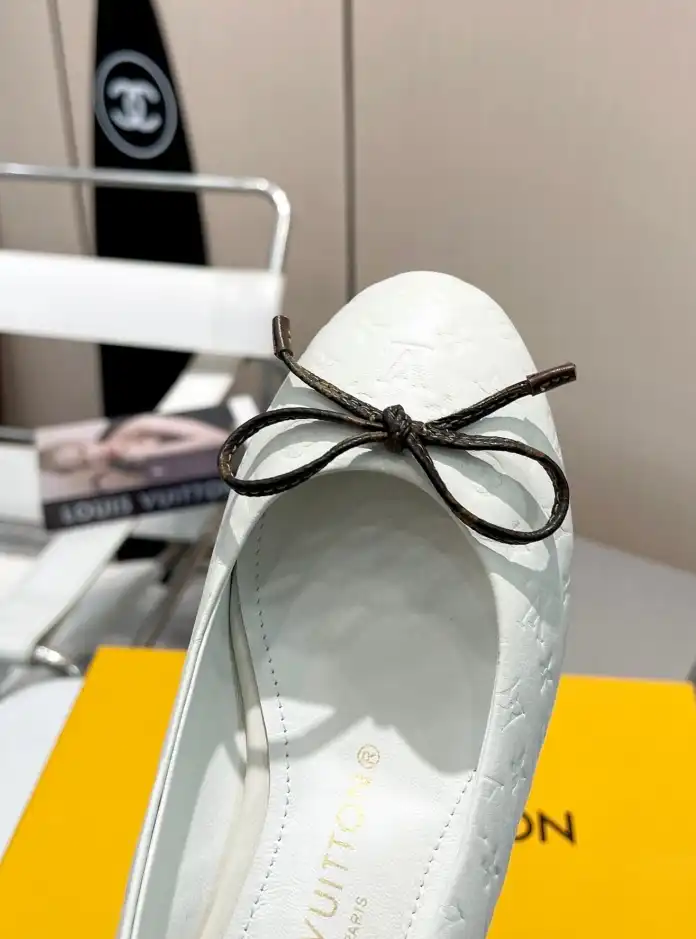 hype LV flat shoes