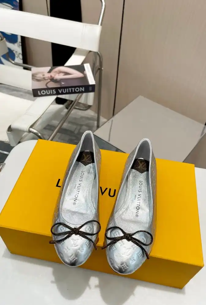 hype LV flat shoes