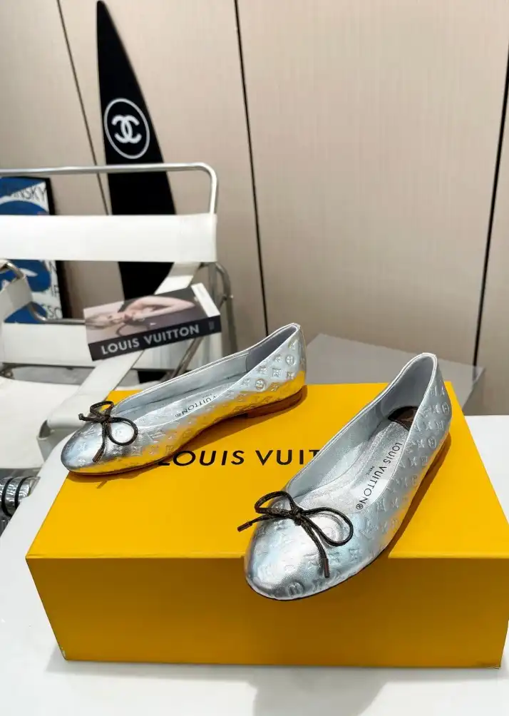 hype LV flat shoes