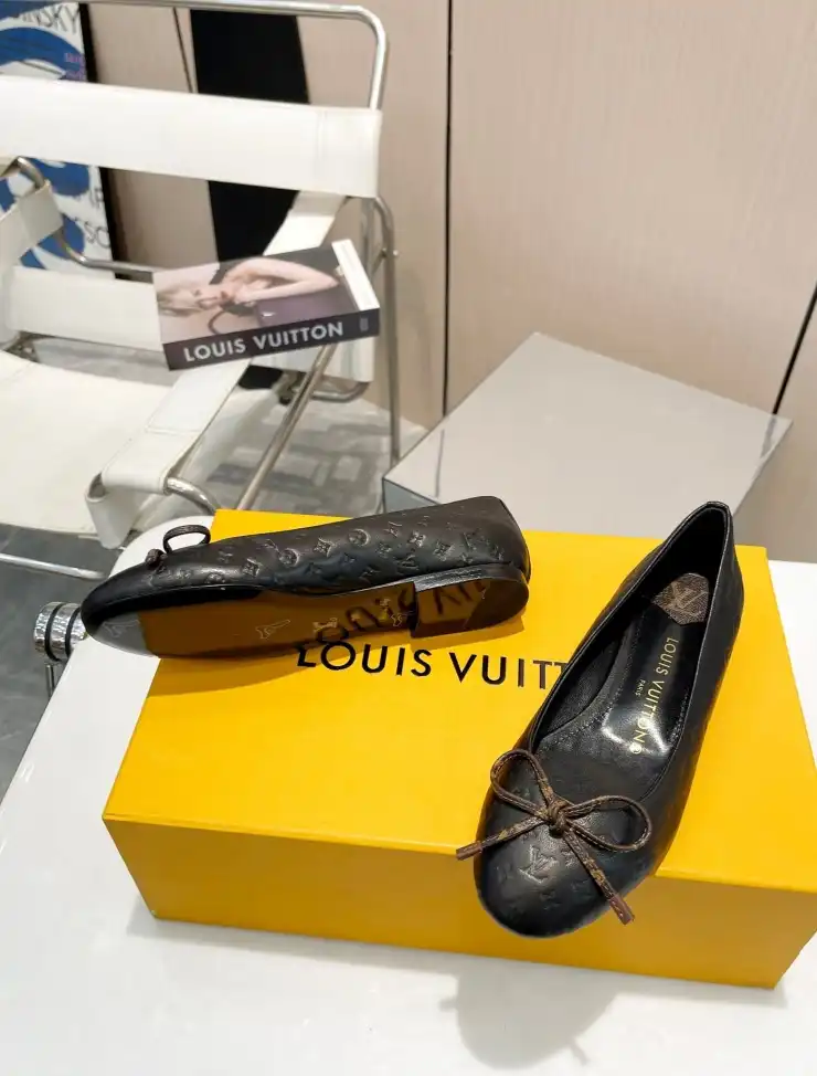 hype LV flat shoes