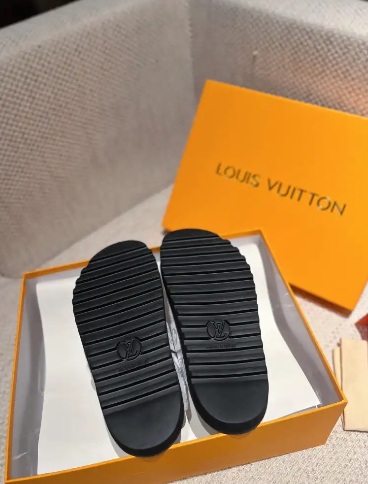 hype LV Slippers