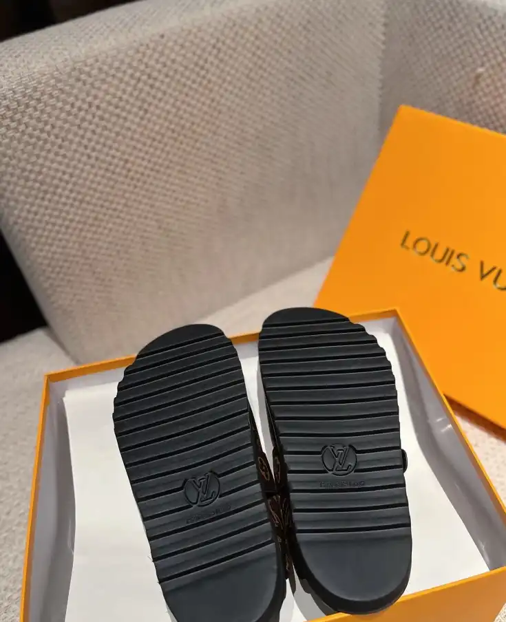 hype LV Slippers