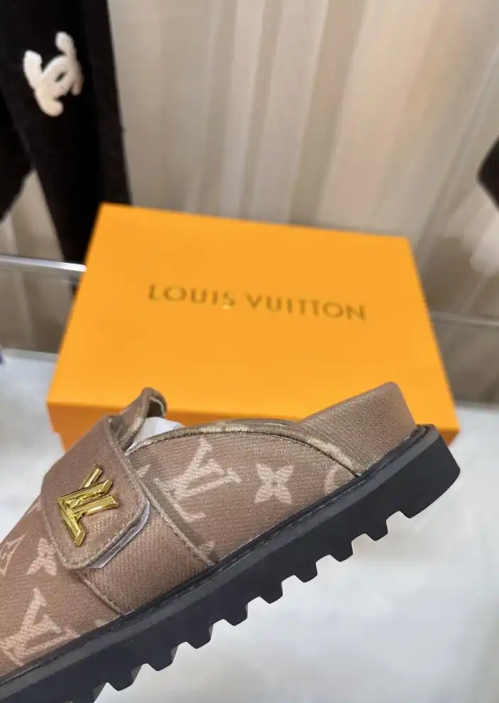 hype LV Slippers