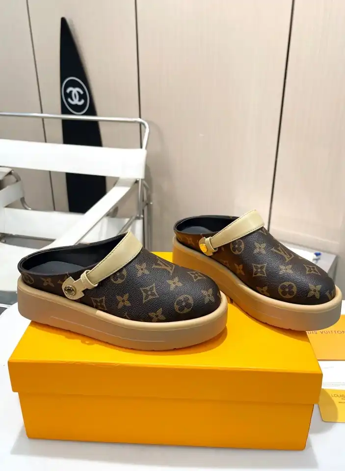 hype LV Slippers