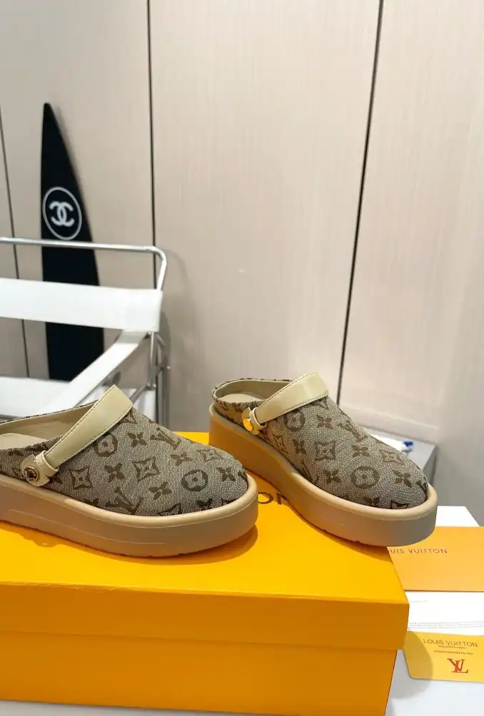 hype LV Slippers