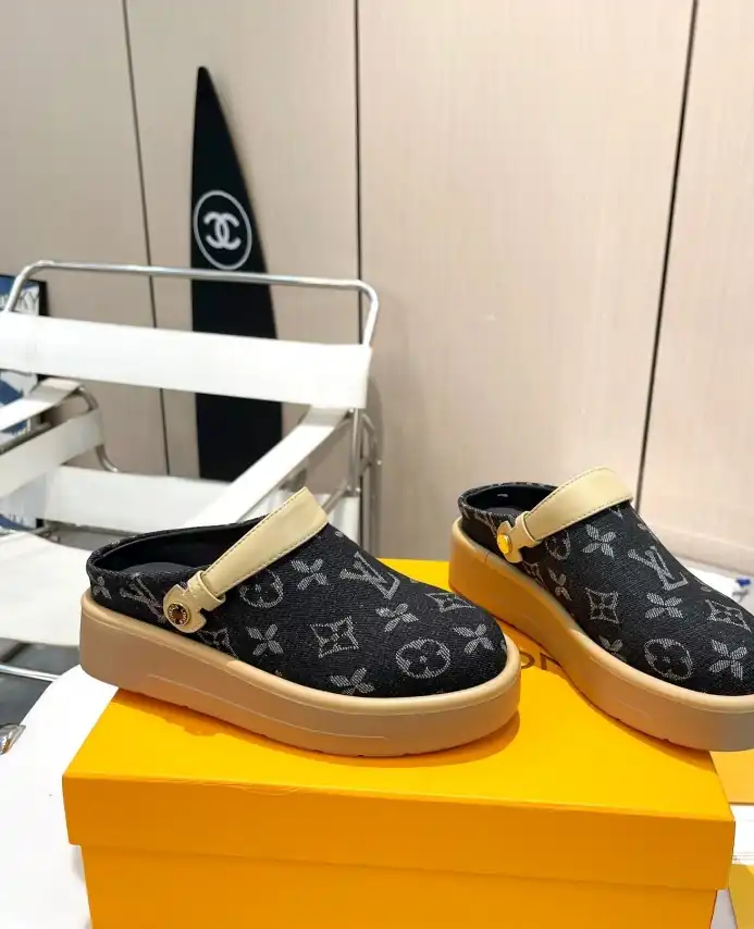 hype LV Slippers