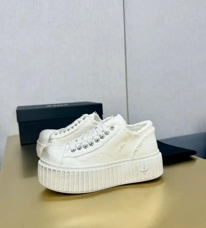 hype Fendi Sneakers