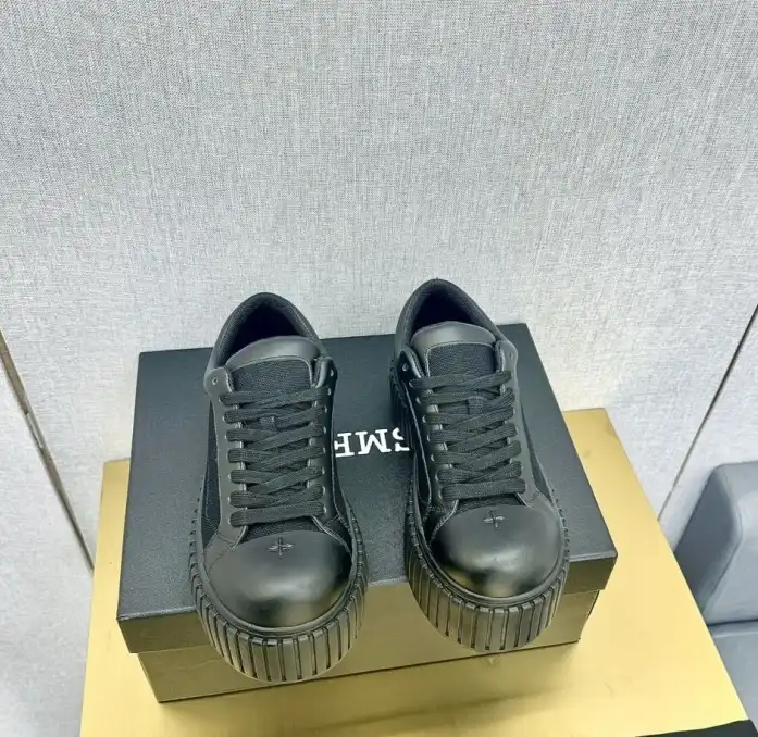 hype Fendi Sneakers