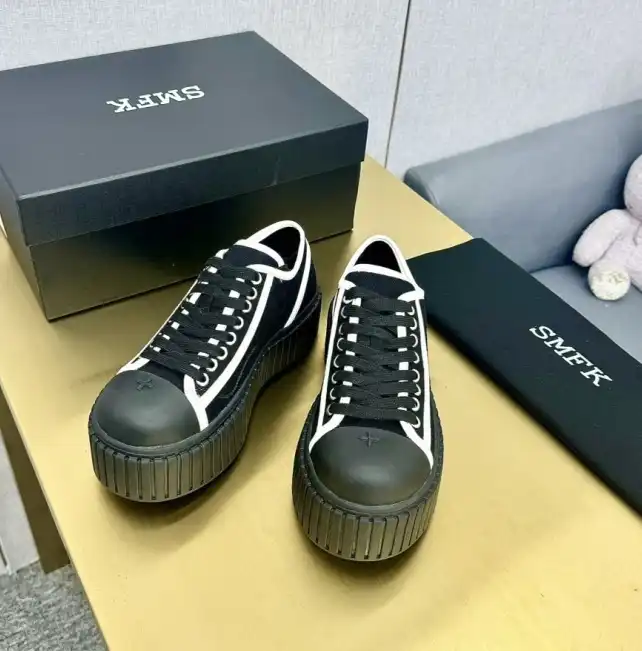 hype Fendi Sneakers