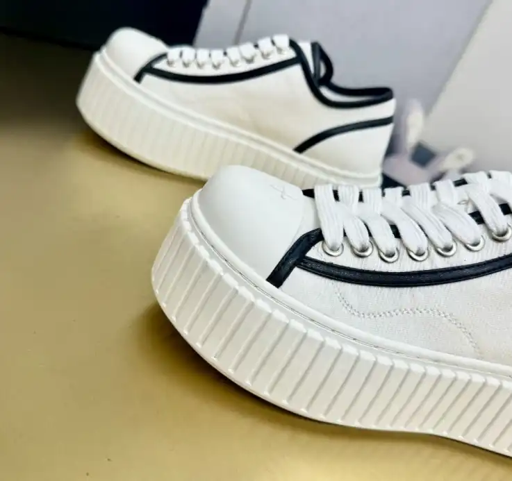 hype Fendi Sneakers