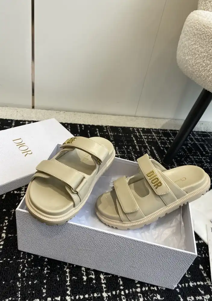 hype Chanel Slippers