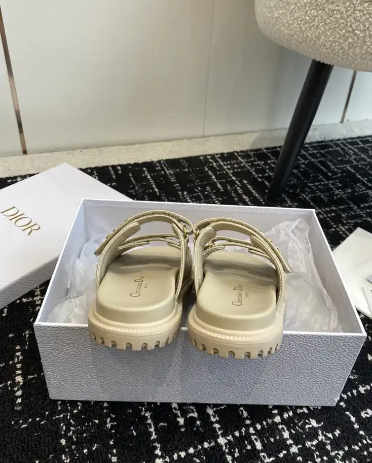 hype Chanel Slippers