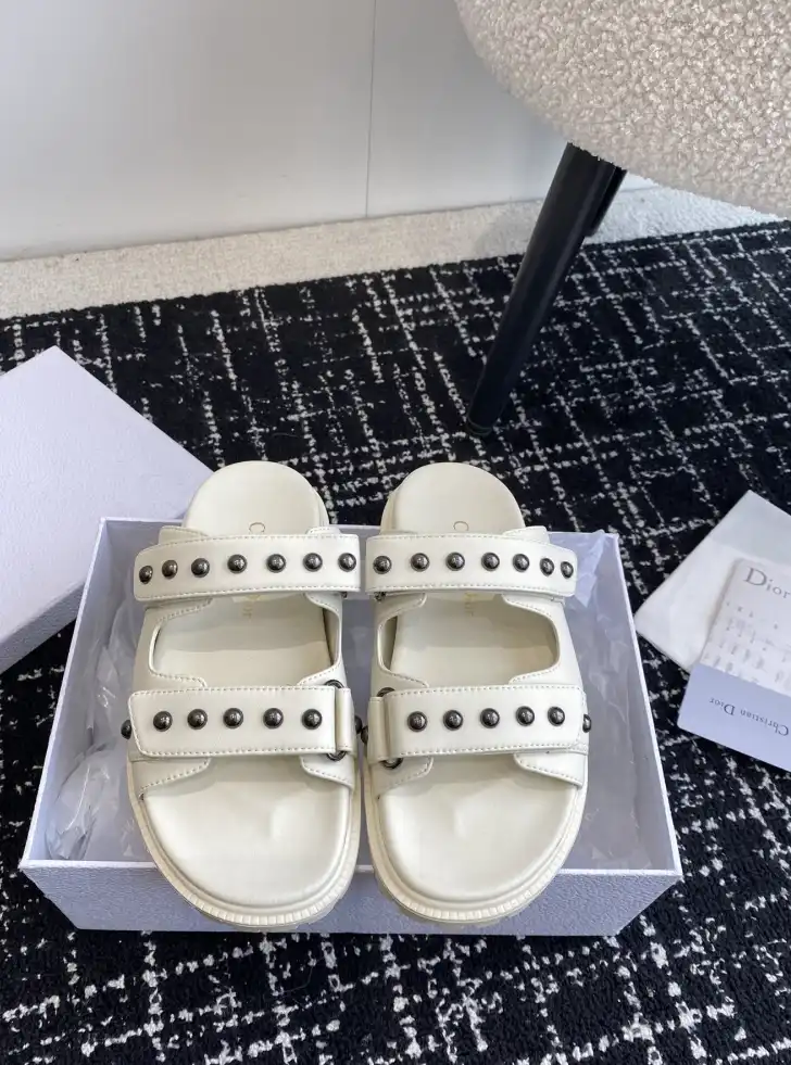 hype Chanel Slippers