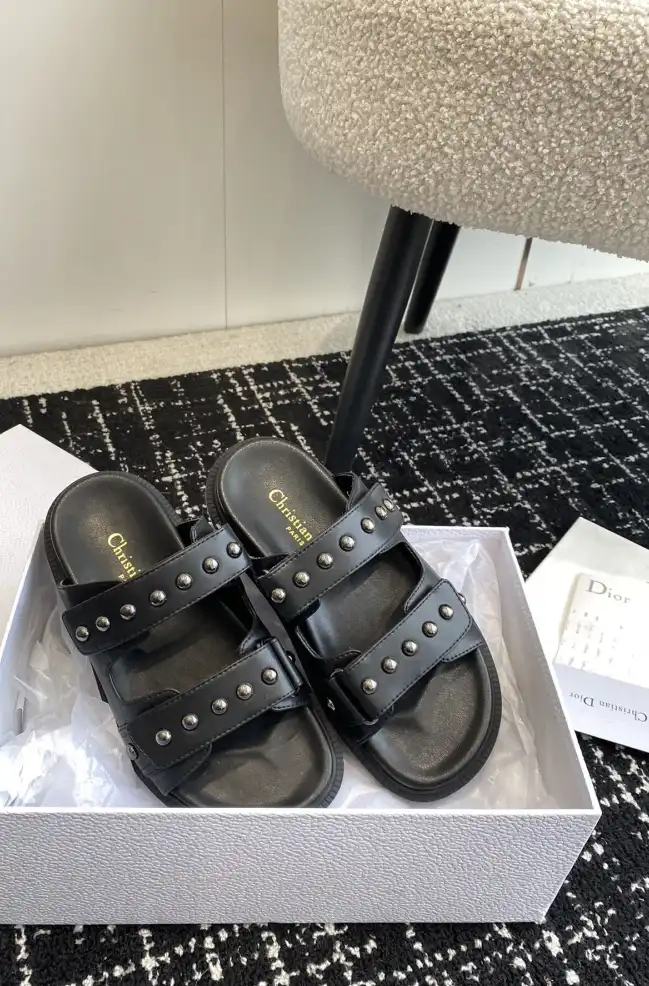 hype Chanel Slippers