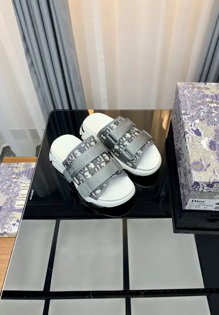 hype Christian Dior Slippers