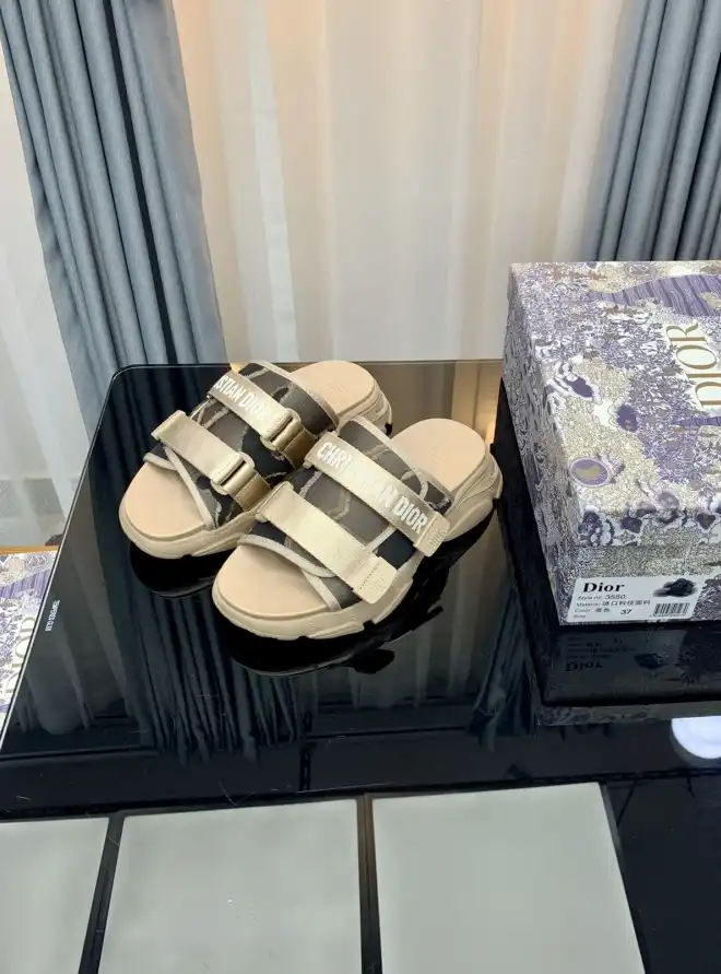 hype Christian Dior Slippers