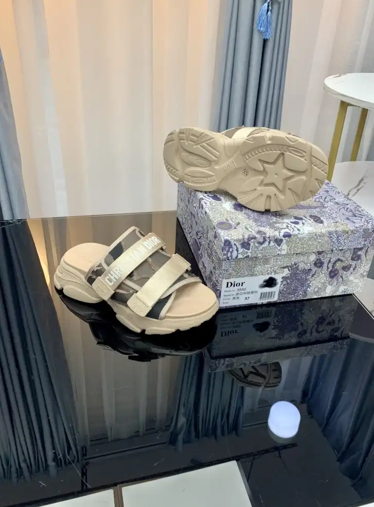 hype Christian Dior Slippers