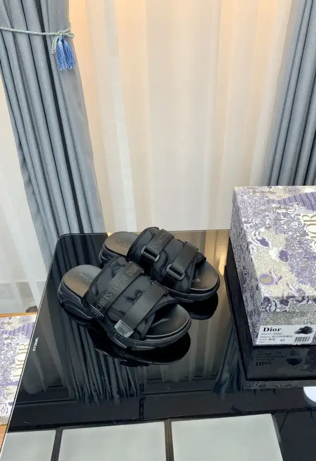 hype Christian Dior Slippers