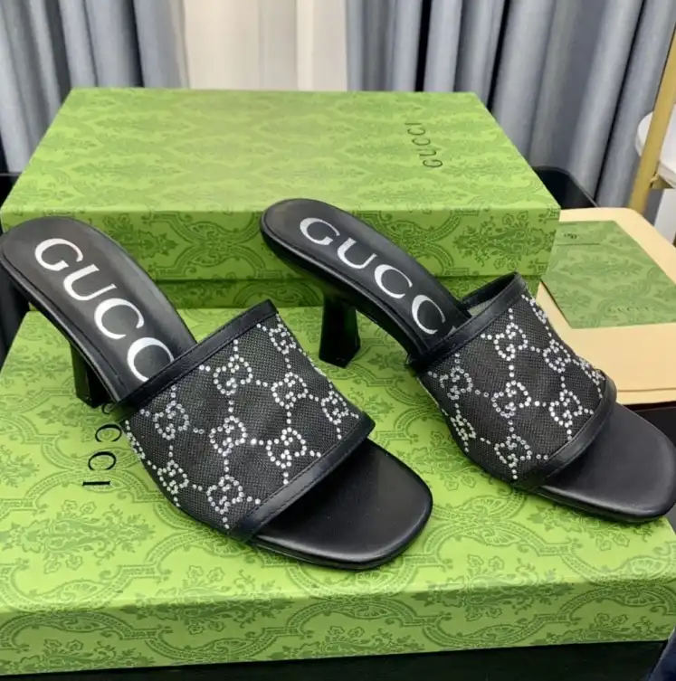 hype Gucci Slippers