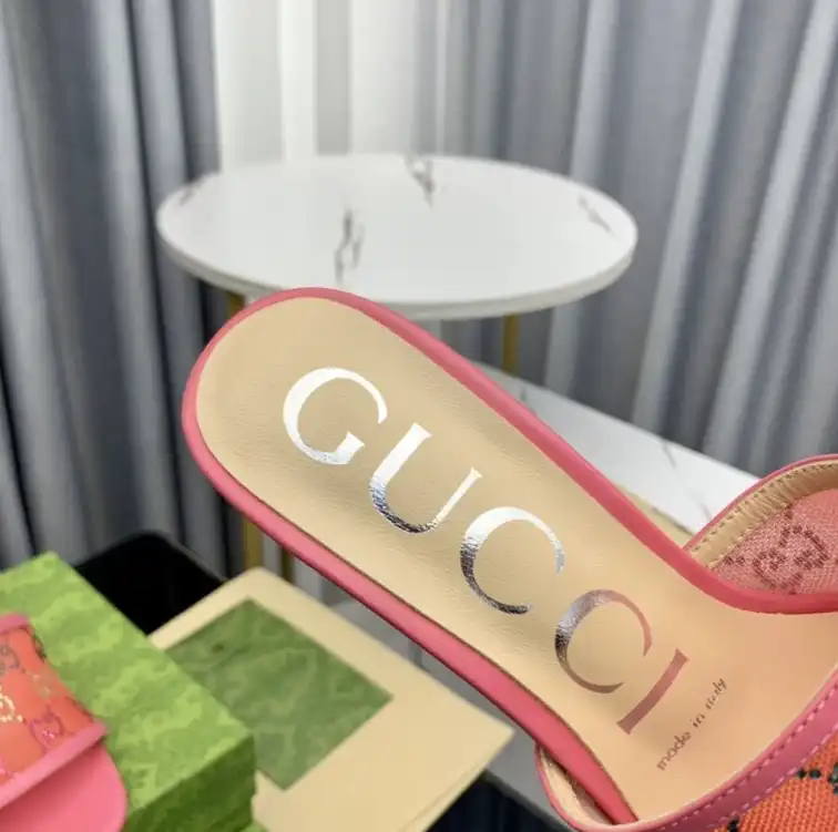 hype Gucci Slippers